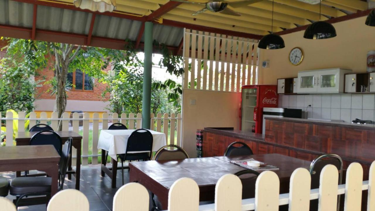 Baan Penny Hotel Phranakhonszi Ajutthaja Kültér fotó