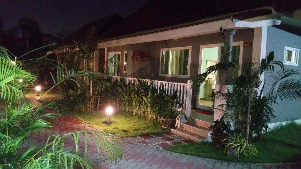 Baan Penny Hotel Phranakhonszi Ajutthaja Kültér fotó