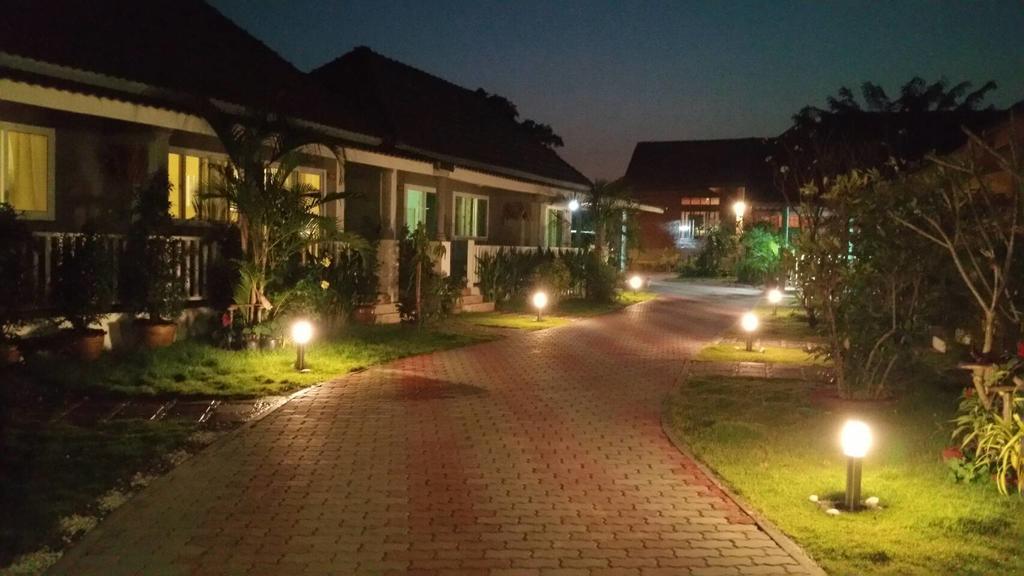 Baan Penny Hotel Phranakhonszi Ajutthaja Kültér fotó