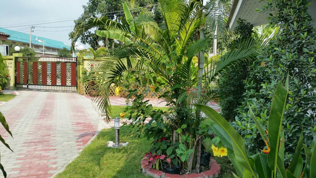 Baan Penny Hotel Phranakhonszi Ajutthaja Kültér fotó