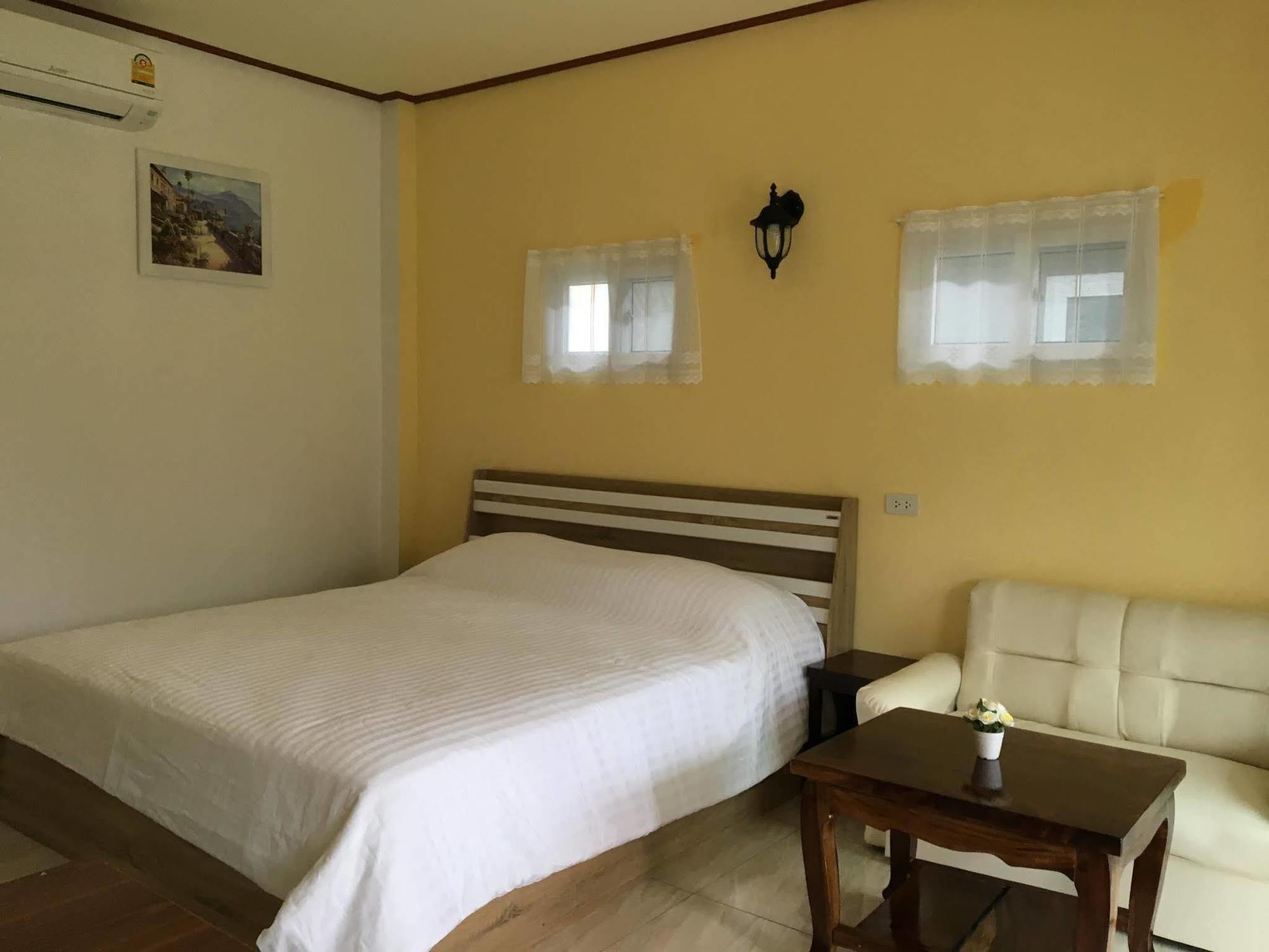 Baan Penny Hotel Phranakhonszi Ajutthaja Kültér fotó